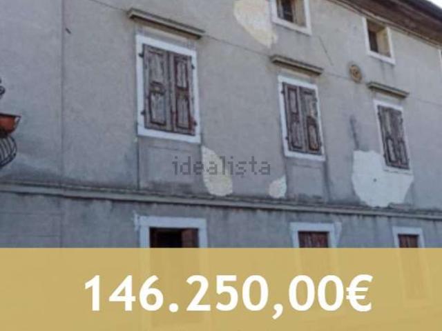 Villetta bifamiliare in vendita di 247 m² in Via Padre Marco