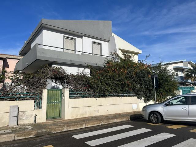 Villetta bifamiliare in vendita di 247 m² in Via Salieri, 34
