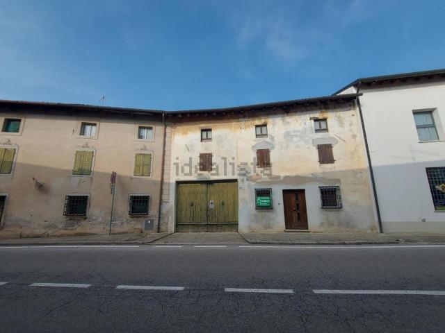 Villetta bifamiliare in vendita di 244 m² in Via Indipendenza, 17
