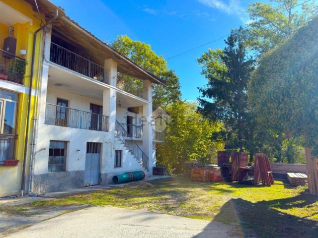 Villetta bifamiliare in vendita di 245 m² in Via Colpastore, 1