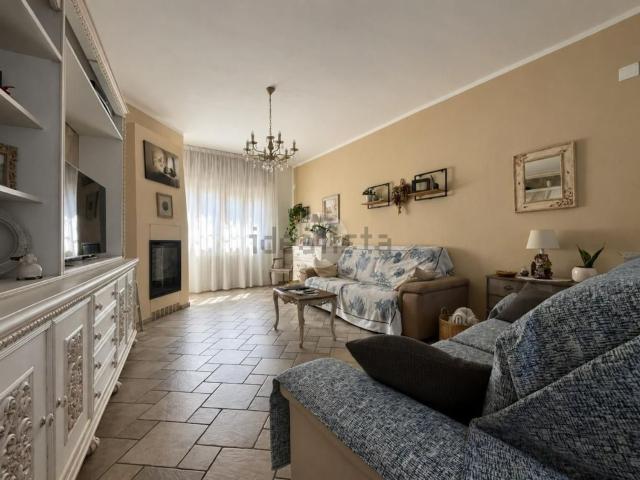 Villetta a schiera in vendita di 245 m² in Via Santa Marta, 2