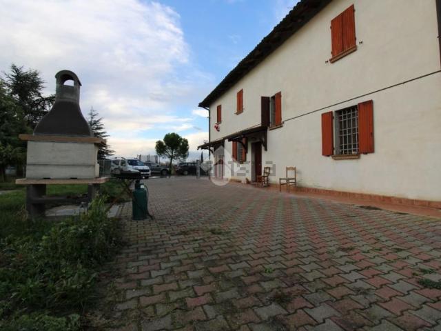 Villetta bifamiliare in vendita di 246 m² in Via Castagnolo, 125