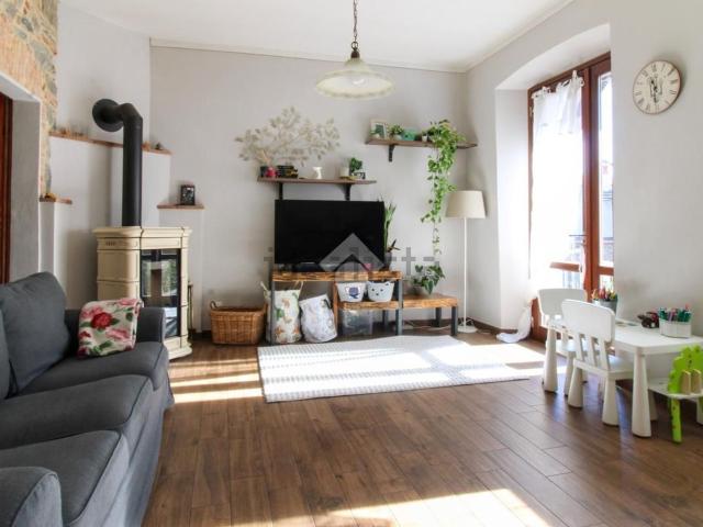 Villetta bifamiliare in vendita di 246 m² in Via Pietro Felter