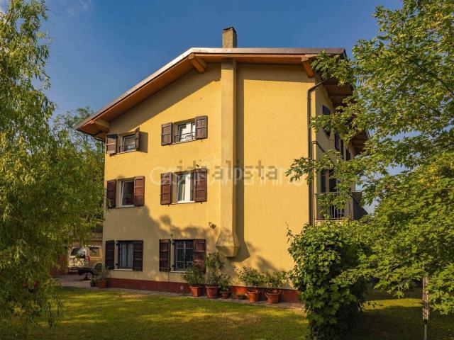 Villetta bifamiliare in vendita di 246 m²