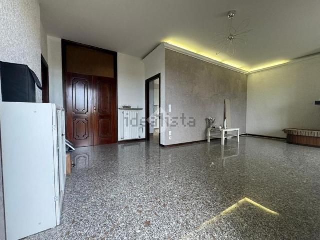 Villetta bifamiliare in vendita di 248 m² in Via Caravaggio, 16