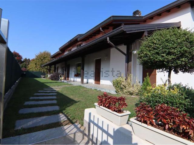 Villetta bifamiliare in vendita di 249 m²