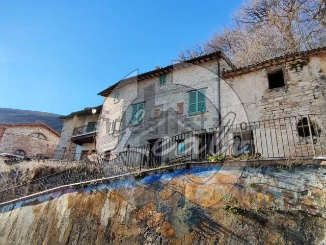 Villetta bifamiliare in vendita di 253 m² in Località Vestignano