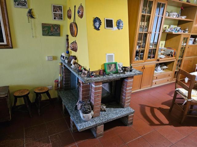 Villetta bifamiliare in vendita di 250 m² in Località Valeriola