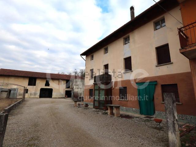 Villetta bifamiliare in vendita di 250 m² in Piazza del Municipio, 22
