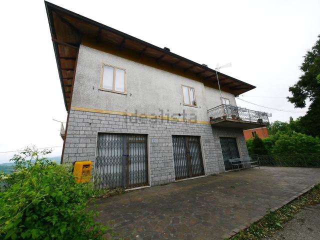 Villetta bifamiliare in vendita di 250 m² in Strada Provinciale 21, 21