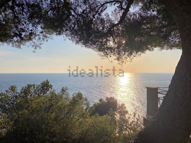 Villetta bifamiliare in vendita di 250 m² in Strada Rotabile Capo Nero, 29