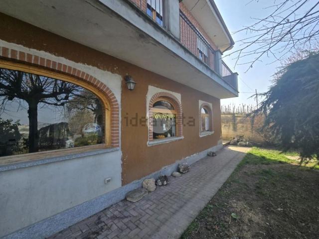 Case e ville in vendita di 250 m² in Strada San Martino, 49