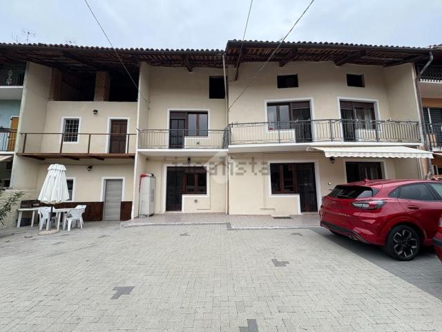 Villetta bifamiliare in vendita di 250 m² in Vicolo Chioso, 9
