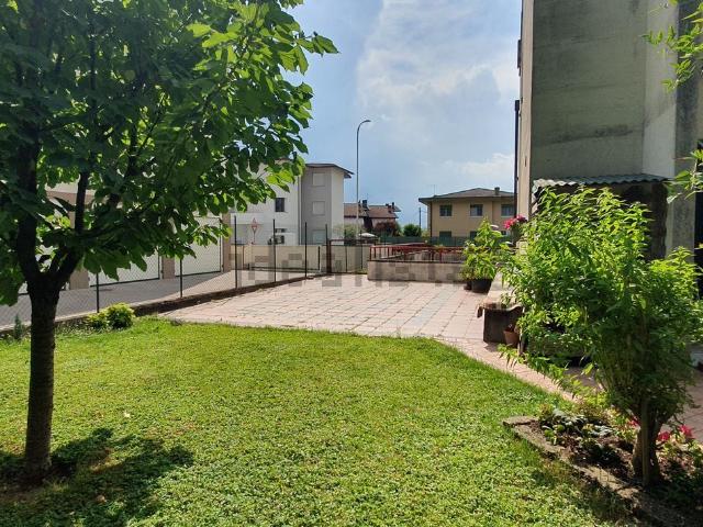 Villetta bifamiliare in vendita di 250 m² in Via Venezia