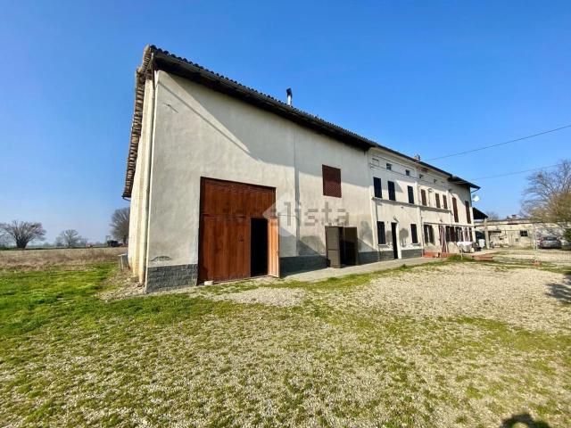 Villetta bifamiliare in vendita di 250 m² in Via Vecchia del Po, 39