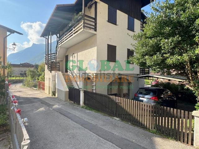 Villetta bifamiliare in vendita di 250 m² in Via Vittorio Emanuele, 57