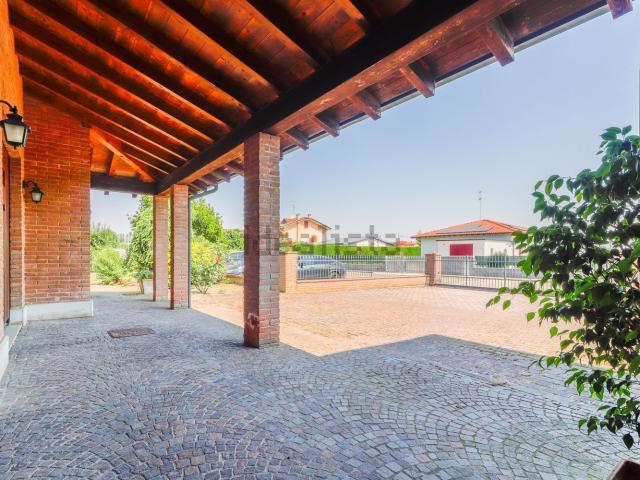 Villetta bifamiliare in vendita di 250 m² in Via Bagni, 8