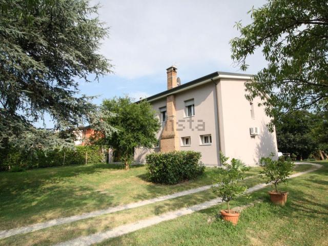 Villetta bifamiliare in vendita di 250 m² in Via Cairo