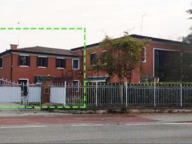 Villetta bifamiliare in vendita di 250 m² in Via Castellana, 50