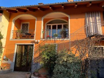 Villetta bifamiliare in vendita di 280 m² in Via Dominici