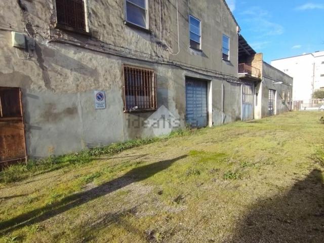 Villetta bifamiliare in vendita di 250 m² in Via G.Garibaldi, 79