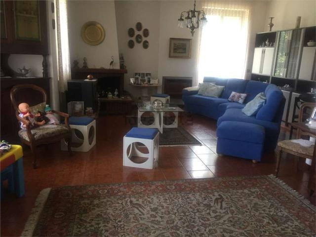 Villetta bifamiliare in vendita di 250 m² in Via G. Rubini