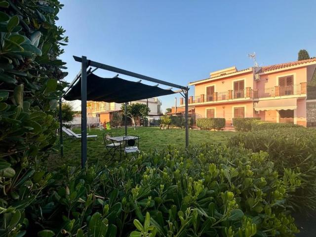 Villetta bifamiliare in vendita di 250 m² in Via Giuseppe L&apos Innografo, 44