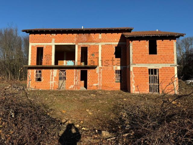 Villetta bifamiliare in vendita di 250 m² in Via Lago