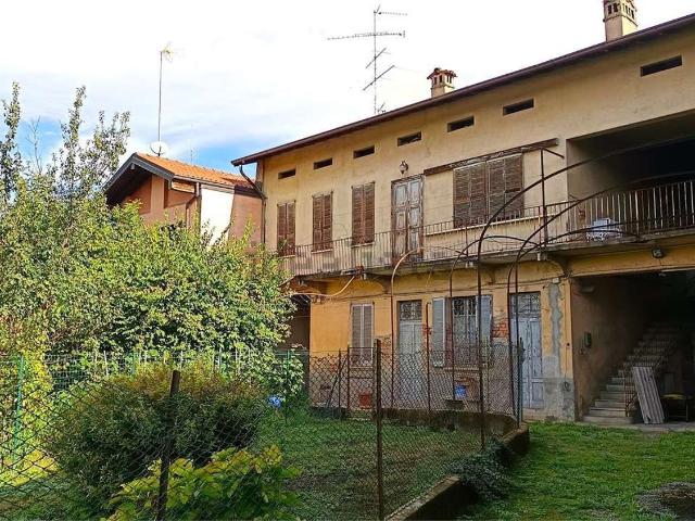 Villetta bifamiliare in vendita di 250 m² in Via Milano, 65