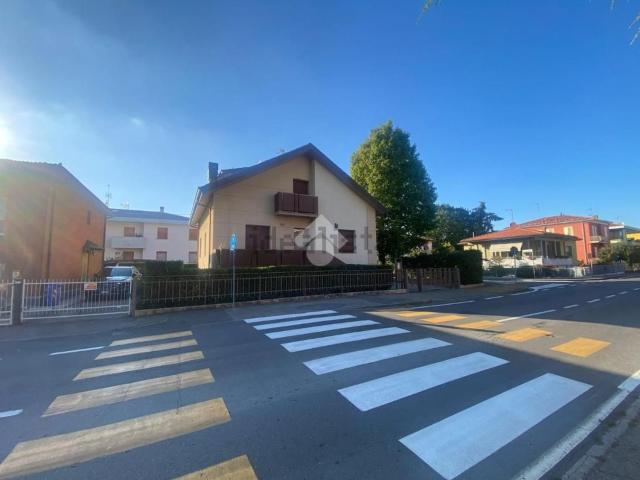 Villetta bifamiliare in vendita di 250 m² in Via P.F. Carrega, 23