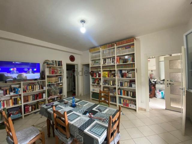 Villetta bifamiliare in vendita di 250 m² in Via per Modena, 75