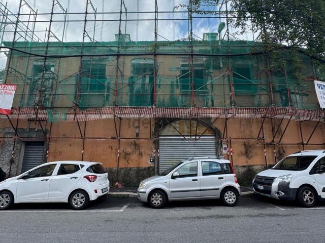 Villetta bifamiliare in vendita di 250 m² in Via Piacenza