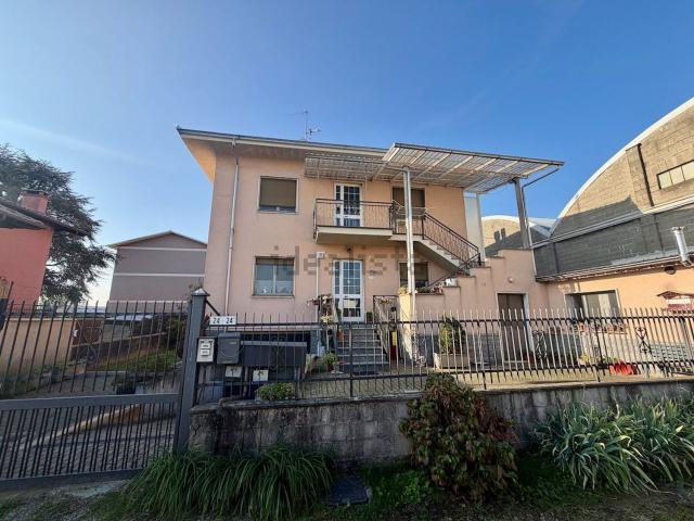 Villetta bifamiliare in vendita di 250 m² in Via Pier Giorgio Frassati, 24
