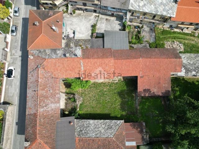 Villetta bifamiliare in vendita di 250 m² in Via Roma, 104