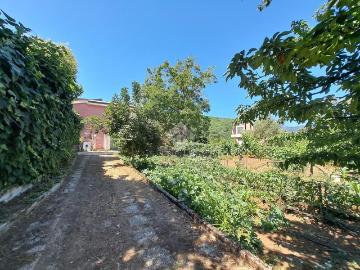 Villetta bifamiliare in vendita di 250 m² in Via Roma, 26