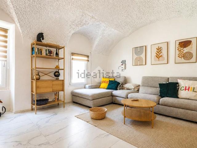 Villetta bifamiliare in vendita di 250 m² in Via Roma, 45