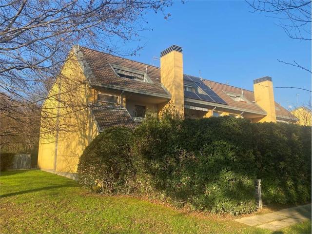 Villetta bifamiliare in vendita di 250 m²