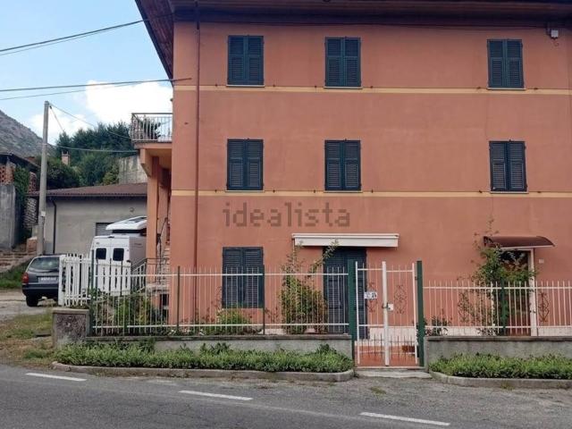 Villetta bifamiliare in vendita di 250 m²