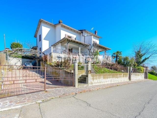 Villetta bifamiliare in vendita di 250 m²