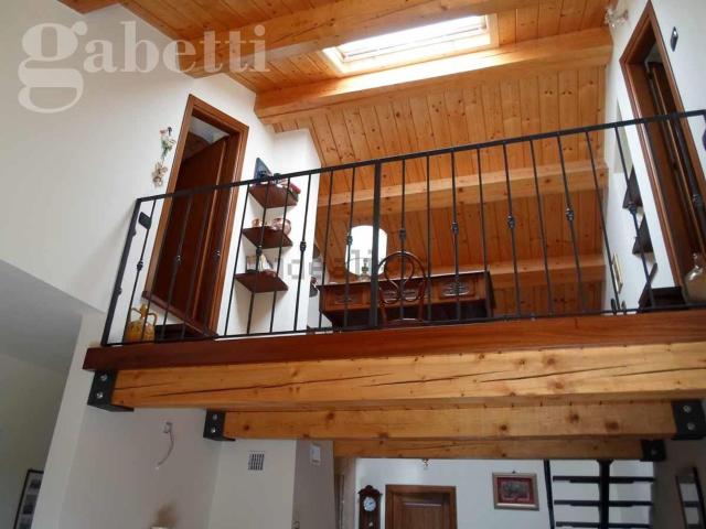 Villetta bifamiliare in vendita di 250 m²