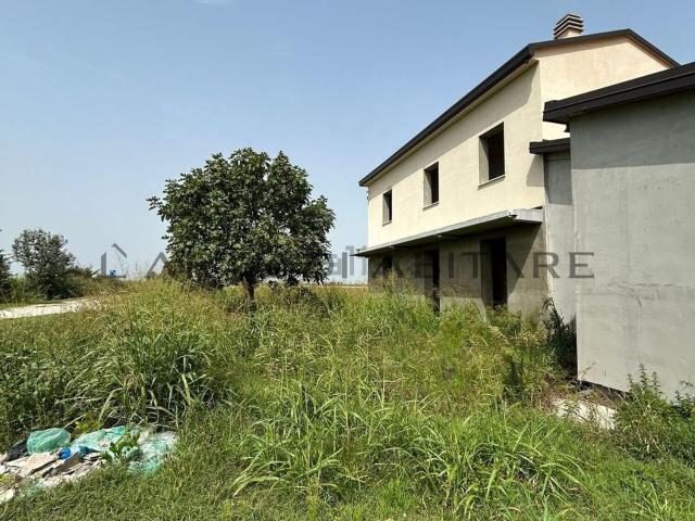 Villetta bifamiliare in vendita di 250 m² in Via Passetto, 42