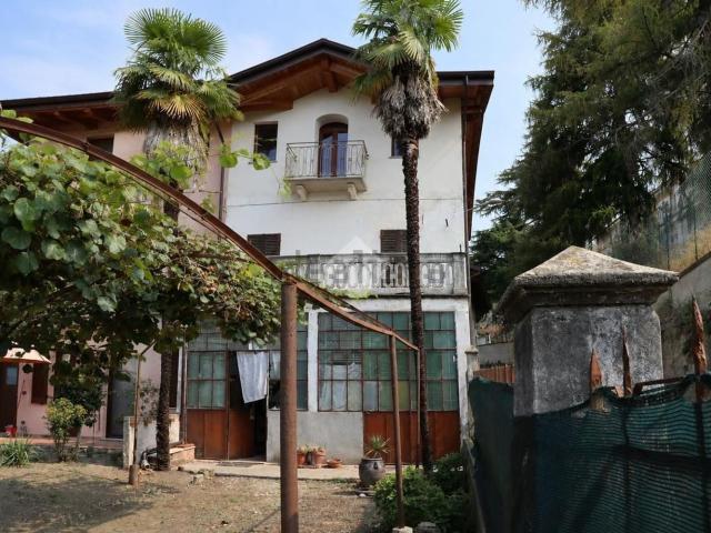 Villetta bifamiliare in vendita di 251 m² in Via Don Lodovico Scaglia, 7