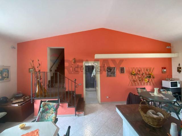 Villetta bifamiliare in vendita di 251 m² in Via Piano San Michele, 16