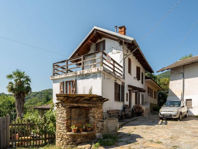 Villetta bifamiliare in vendita di 252 m² in Via Bricco Margaria, 17