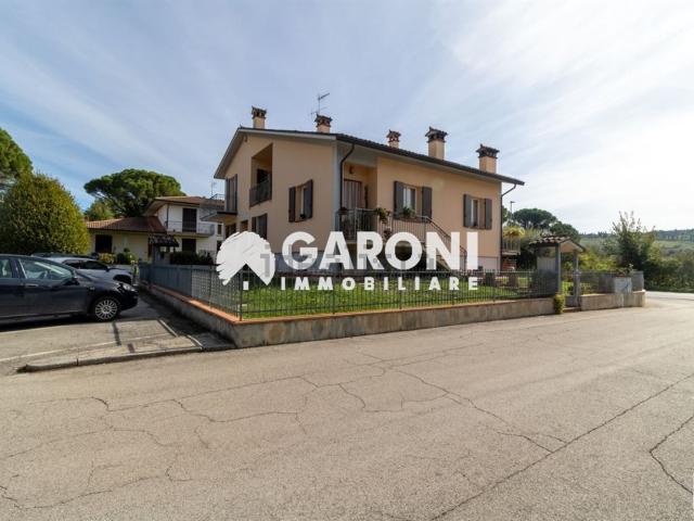 Villetta bifamiliare in vendita di 254 m²