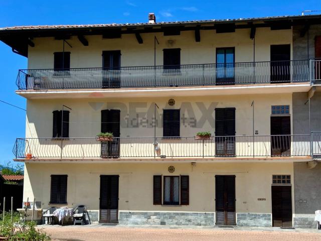 Villetta bifamiliare in vendita di 255 m² in Via Beati, 26