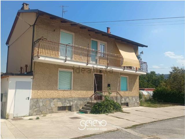 Villetta bifamiliare in vendita di 255 m² in Via Golonera, 19
