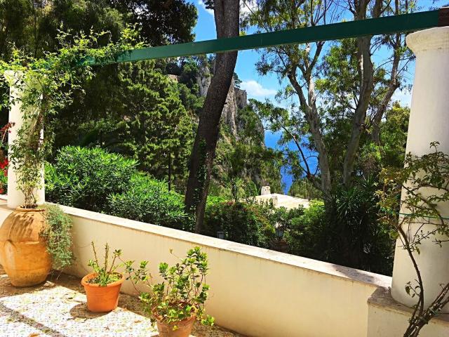 Villetta bifamiliare in vendita di 255 m² in Via Mulo, Capri, NA