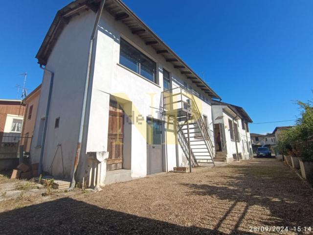 Villetta bifamiliare in vendita di 255 m² in Via Piave