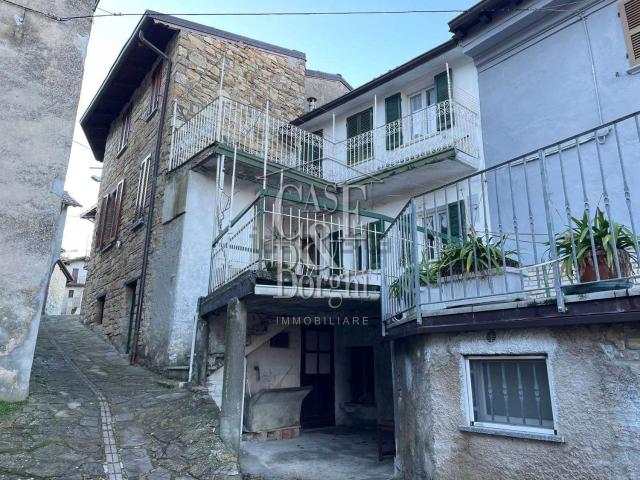 Villetta bifamiliare in vendita di 256 m² in Strada Senza Nome
